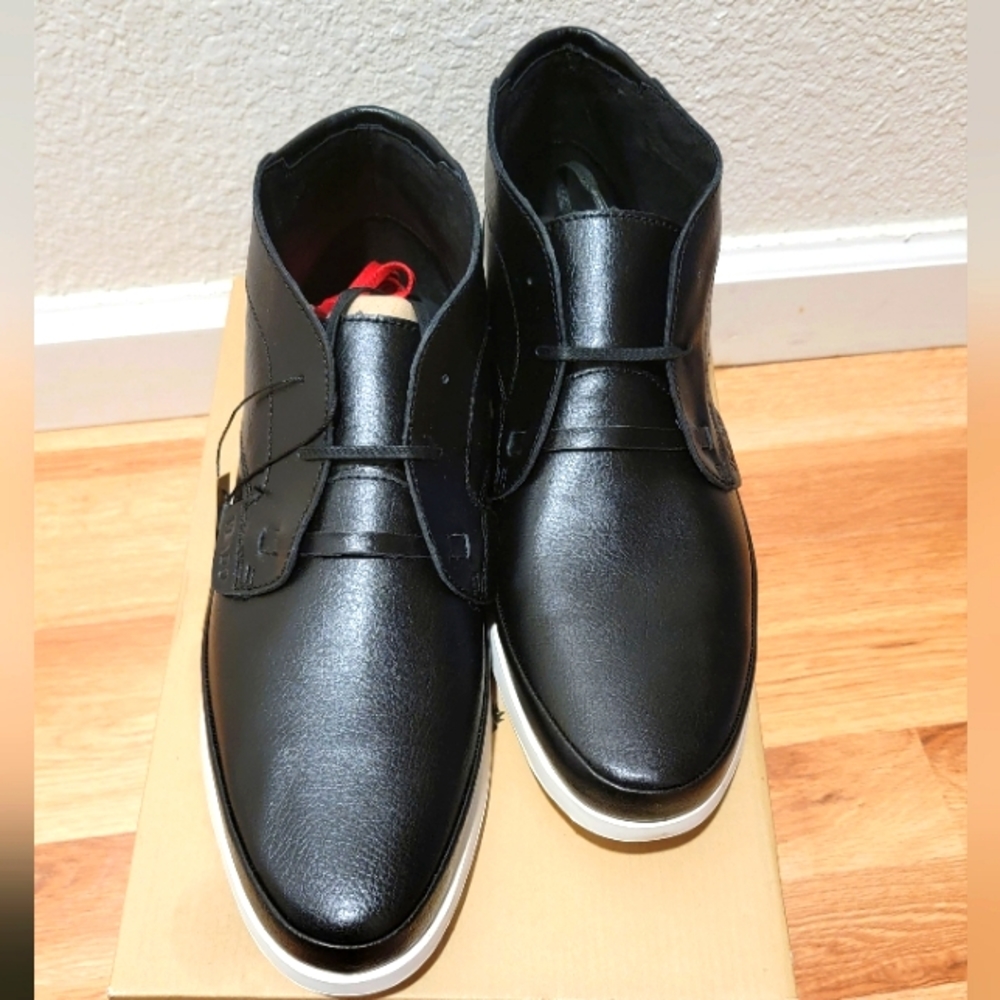 Vlado's Foot Wear Valentino Mid Black